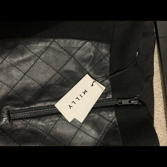 Black skirts - Picture 4 of 5